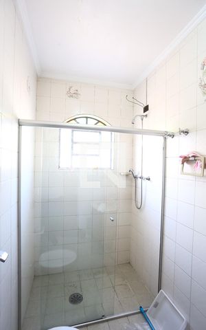 Casa à venda com 220m², 3 quartos e 4 vagas Casa à venda com 220m², 3 quartos e 4 vagasBanheiro da Suíte 3