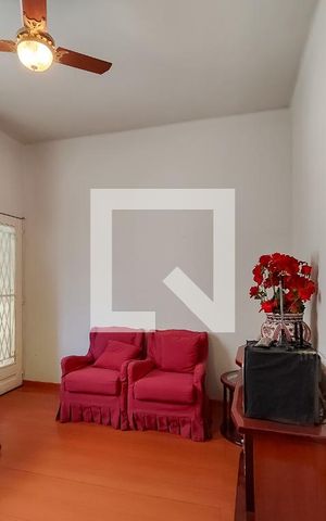 Casa à venda com 63m², 2 quartos e sem vaga Casa à venda com 63m², 2 quartos e sem vagaSala