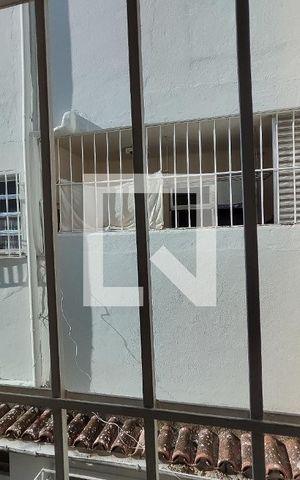 Casa à venda com 63m², 2 quartos e sem vaga Casa à venda com 63m², 2 quartos e sem vagaSala