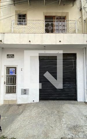 Casa para alugar com 100m², 2 quartos e sem vaga Casa para alugar com 100m², 2 quartos e sem vagaFachada com plaquinha