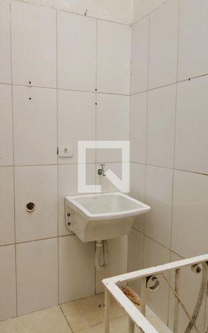 Casa para alugar com 100m², 2 quartos e sem vagaÁrea de Serviço