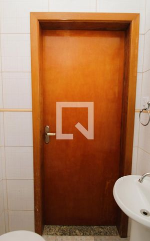 Casa para alugar com 100m², 2 quartos e sem vagaBanheiro da Suíte
