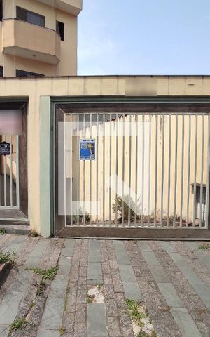 Apartamento para alugar com 140m², 3 quartos e 2 vagas Apartamento para alugar com 140m², 3 quartos e 2 vagasFachada