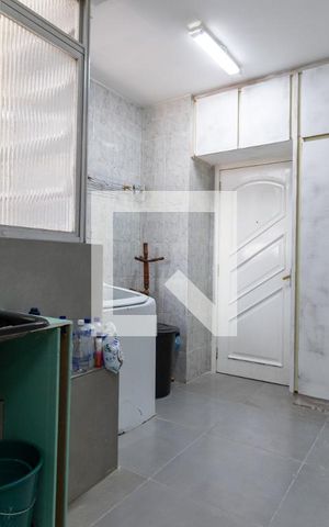 Apartamento à venda com 135m², 3 quartos e 1 vagaÁrea de Serviço