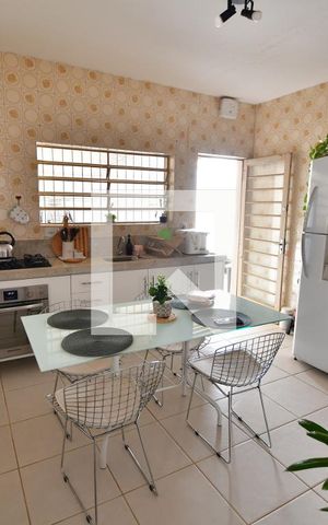 Casa à venda com 273m², 4 quartos e 2 vagasCozinha