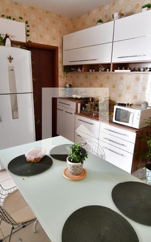 Casa à venda com 273m², 4 quartos e 2 vagasCozinha