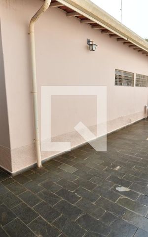 Casa à venda com 273m², 4 quartos e 2 vagasQuintal/Gargem