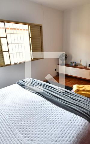 Casa à venda com 273m², 4 quartos e 2 vagasQuarto 3 - Suíte