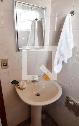 Casa à venda com 273m², 4 quartos e 2 vagasBanheiro - Edícula