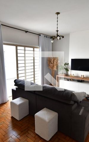 Casa à venda com 273m², 4 quartos e 2 vagasSala 2