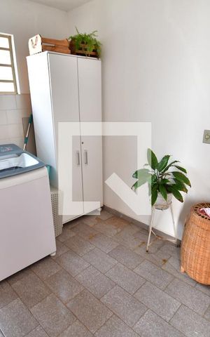 Casa à venda com 273m², 4 quartos e 2 vagasÁrea de Serviço
