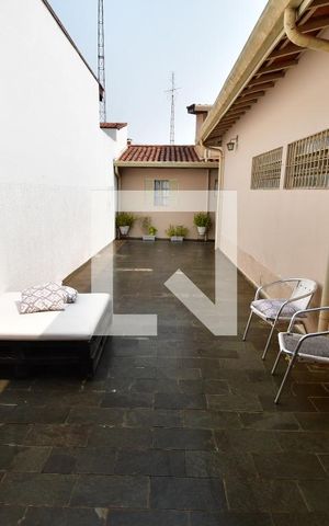 Casa à venda com 273m², 4 quartos e 2 vagasQuintal
