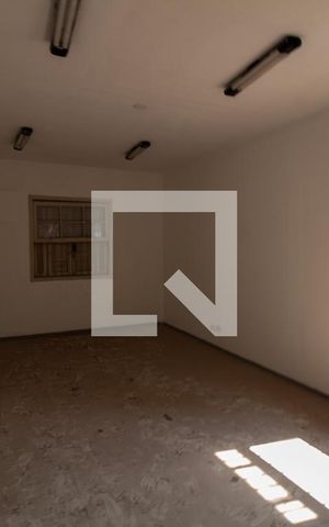 Casa à venda com 190m², 2 quartos e 2 vagas Casa à venda com 190m², 2 quartos e 2 vagasQuarto