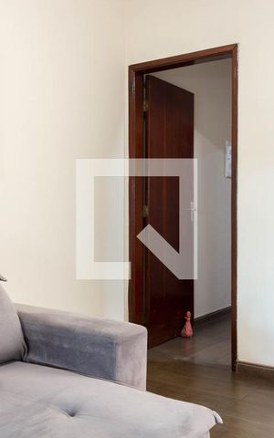 Casa à venda com 110m², 2 quartos e 2 vagasSala