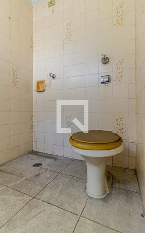 Casa à venda com 210m², 5 quartos e 3 vagasBanheiro