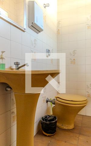 Casa à venda com 210m², 5 quartos e 3 vagasBanheiro da Suíte 2