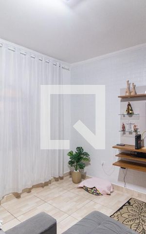 Casa à venda com 169m², 3 quartos e 2 vagasSala