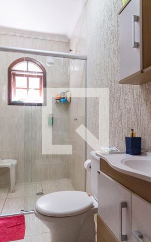 Casa à venda com 169m², 3 quartos e 2 vagasBanheiro 1