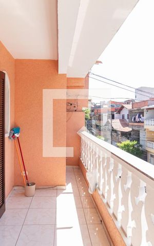 Casa à venda com 169m², 3 quartos e 2 vagasSacada da suíte