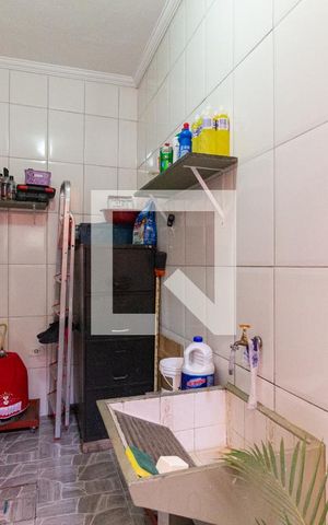 Casa à venda com 169m², 3 quartos e 2 vagasÁrea de serviço 2