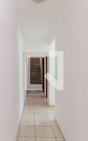 Casa à venda com 169m², 3 quartos e 2 vagasCorredor interno