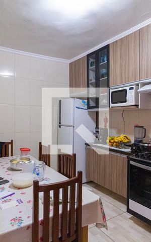 Casa à venda com 169m², 3 quartos e 2 vagasCozinha