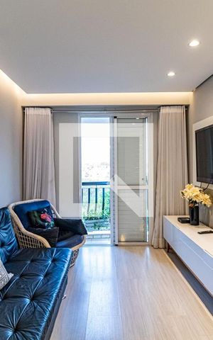 Apartamento à venda com 136m², 3 quartos e 3 vagas Apartamento à venda com 136m², 3 quartos e 3 vagasSala de tv