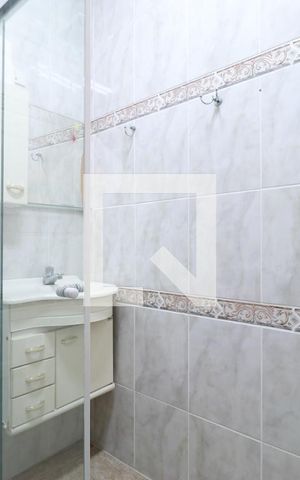 Casa à venda com 650m², 4 quartos e 5 vagasBanheiro de serviço