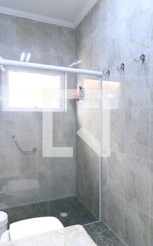 Casa à venda com 650m², 4 quartos e 5 vagasBanheiro da Suíte 1