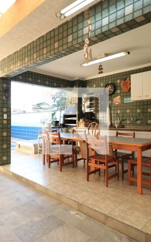 Casa à venda com 650m², 4 quartos e 5 vagasÁrea gourmet