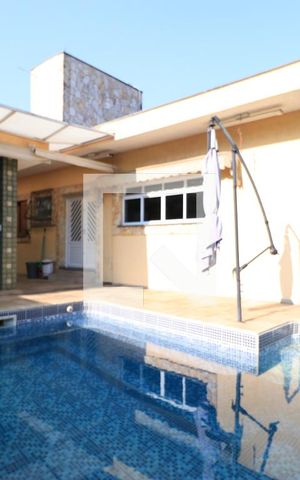 Casa à venda com 650m², 4 quartos e 5 vagasPiscina aquecida