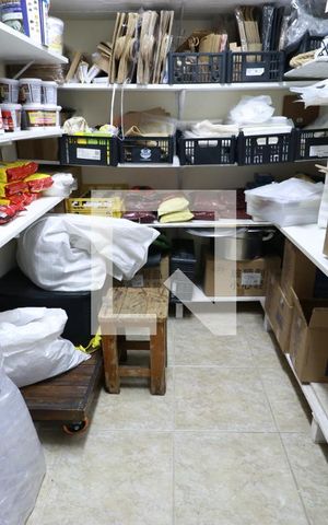 Casa à venda com 650m², 4 quartos e 5 vagasDepósito