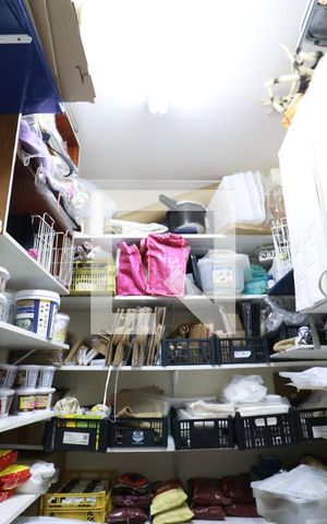 Casa à venda com 650m², 4 quartos e 5 vagasDepósito