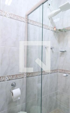 Casa à venda com 650m², 4 quartos e 5 vagasBanheiro de serviço