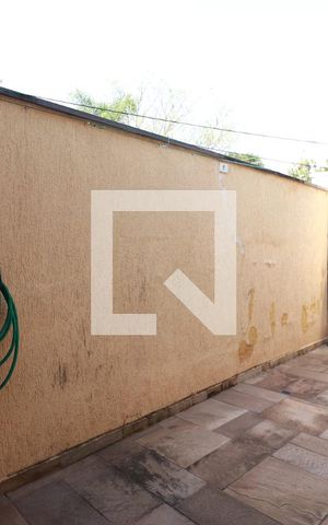 Casa à venda com 650m², 4 quartos e 5 vagasQuintal