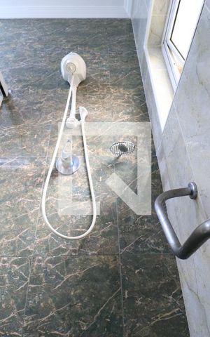 Casa à venda com 650m², 4 quartos e 5 vagasBanheiro da Suíte 1