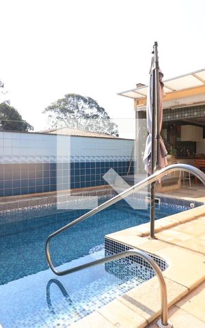 Casa à venda com 650m², 4 quartos e 5 vagasPiscina aquecida
