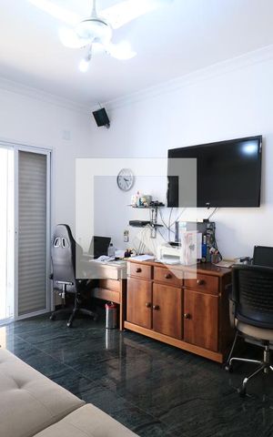 Casa à venda com 650m², 4 quartos e 5 vagasQuarto 3