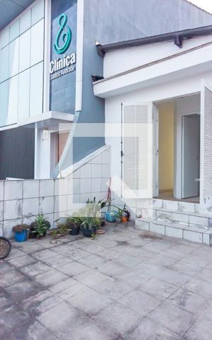 Casa para alugar com 250m², 3 quartos e 2 vagas Casa para alugar com 250m², 3 quartos e 2 vagasSacada