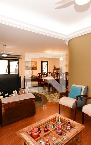 Apartamento à venda com 188m², 4 quartos e 3 vagas Apartamento à venda com 188m², 4 quartos e 3 vagasSala