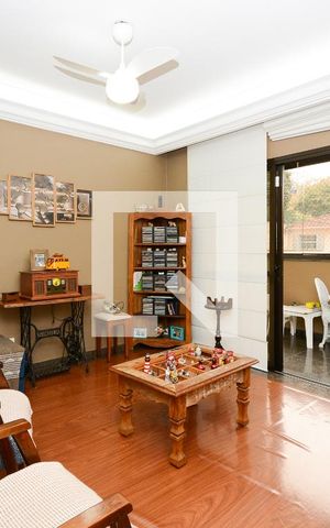 Apartamento à venda com 188m², 4 quartos e 3 vagas Apartamento à venda com 188m², 4 quartos e 3 vagasSala