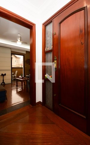 Apartamento à venda com 188m², 4 quartos e 3 vagas Apartamento à venda com 188m², 4 quartos e 3 vagasHall de entrada