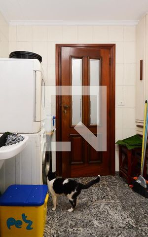 Apartamento à venda com 188m², 4 quartos e 3 vagas Apartamento à venda com 188m², 4 quartos e 3 vagasÁrea de Serviço