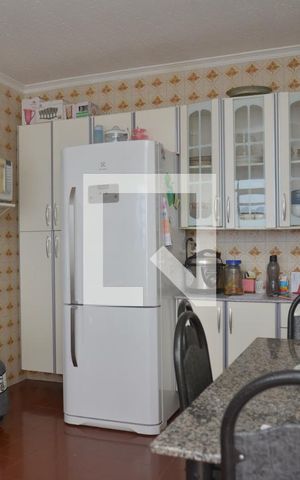 Casa para alugar com 70m², 4 quartos e 2 vagasCozinha