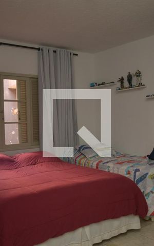 Casa para alugar com 70m², 4 quartos e 2 vagasQuarto 1