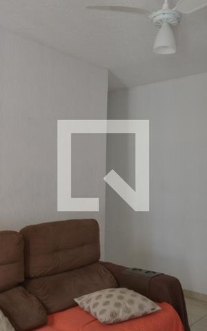 Casa para alugar com 70m², 4 quartos e 2 vagasSala