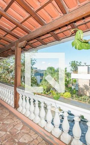 Casa à venda com 384m², 5 quartos e 4 vagas