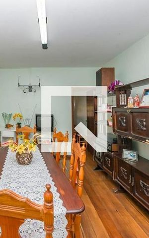Casa à venda com 384m², 5 quartos e 4 vagas
