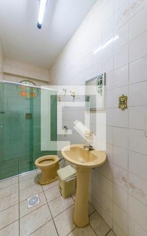 Casa à venda com 384m², 5 quartos e 4 vagas