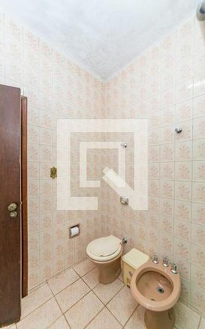 Casa à venda com 384m², 5 quartos e 4 vagas